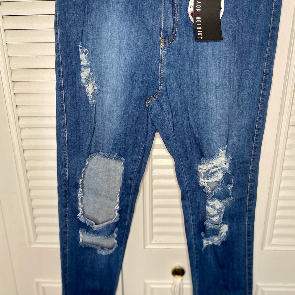 Plus Size Ripped jeans - Picture 5 of 13